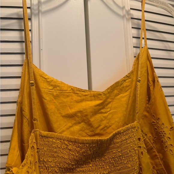 Mustard yellow eyelet dress - Picture 3 of 4